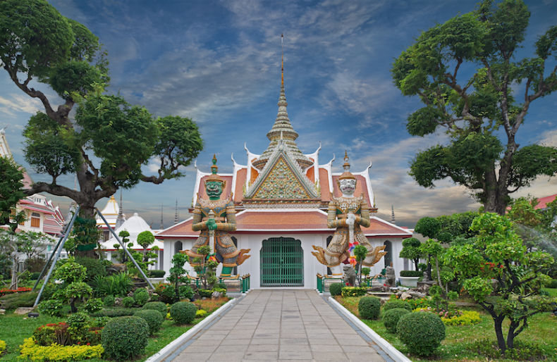 วัดอรุณราชวรารามราชวรมหาวิหาร จังหวัดกรุงเทพมหานคร