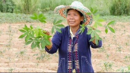 คุณบุญชอบ โมกข์ทอง