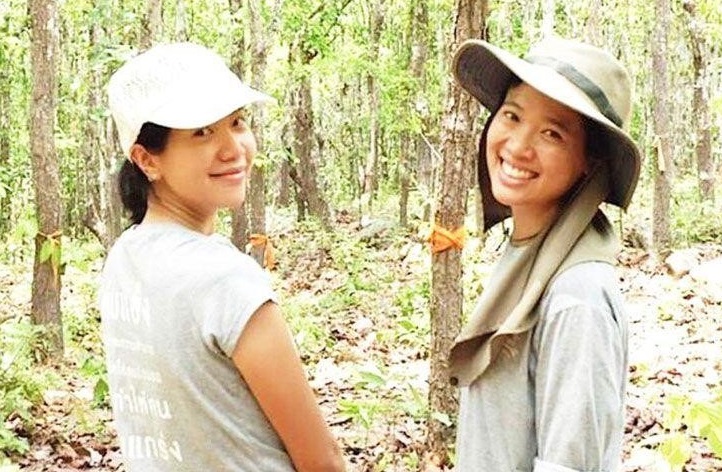 คุณศิริวิมล และคุณวิลาสินี กิตะพาณิชย์ เจ้าของไร่รื่นรมย์