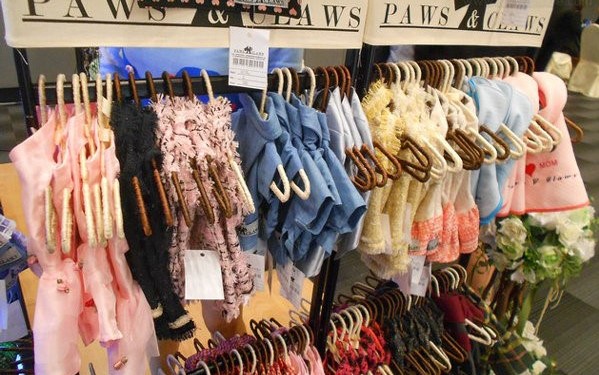เสื้อผ้าสำหรับสัตว์เลี้ยง