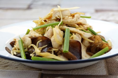สูตร อกไก่ผัดขิง