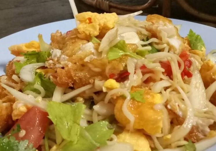 สูตรยำมาม่าไข่ดาว
