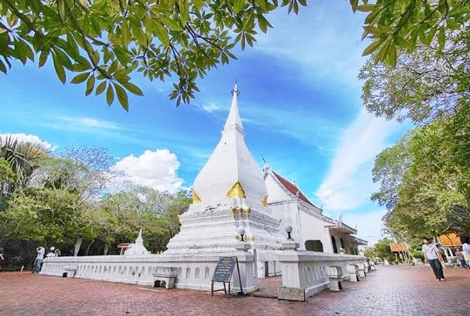 พระธาตุศรีสองรัก อำเภอด่านซ้าย จังหวัดเลย