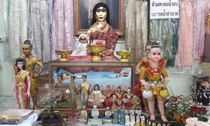 ศาลแม่นาคพระโขนง วัดมหาบุศย์ กรุงเทพ
