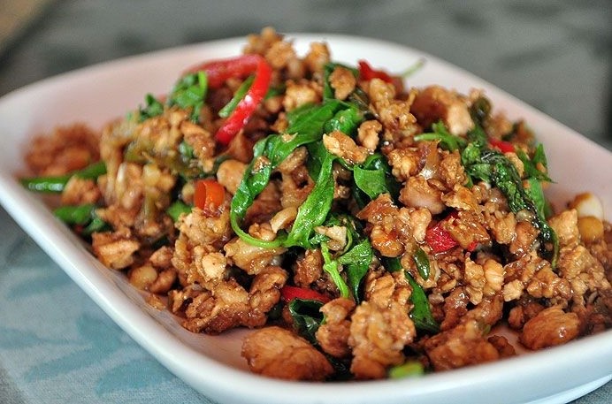ผัดกะเพราหมู หม้อทอด