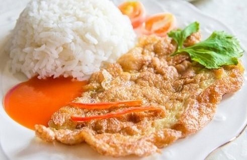 2. ข้าวไข่เจียว