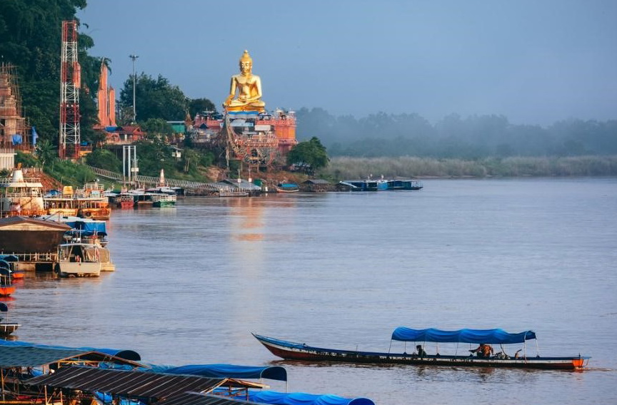 14 สามเหลี่ยมทองคำ