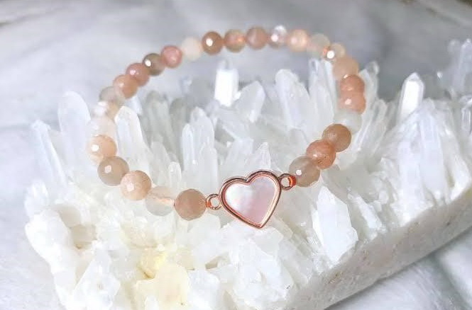 2 มูนสโตน (Moonstone)