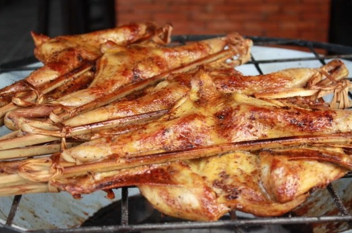 2 ไก่ย่างเขาสวนกวาง จังหวัดขอนแก่น