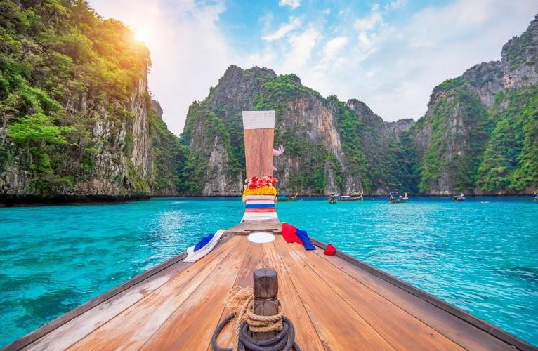 6 เกาะพีพี จังหวัดกระบี่
